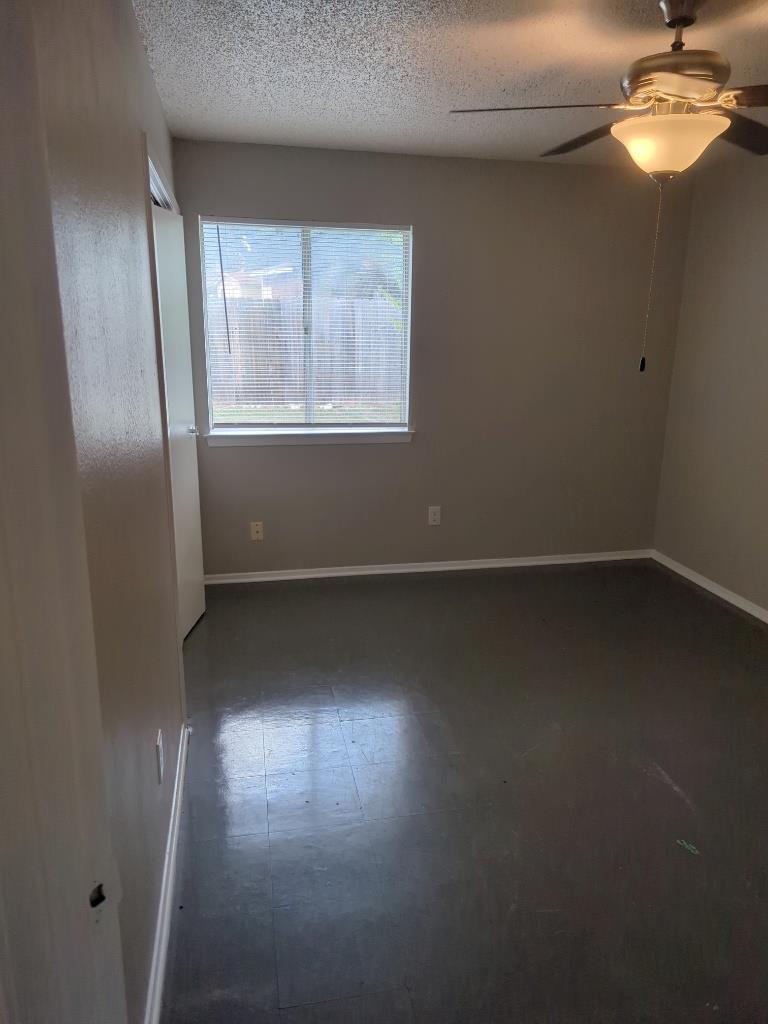 608 Greenlawn Blvd, Round Rock, TX 78664