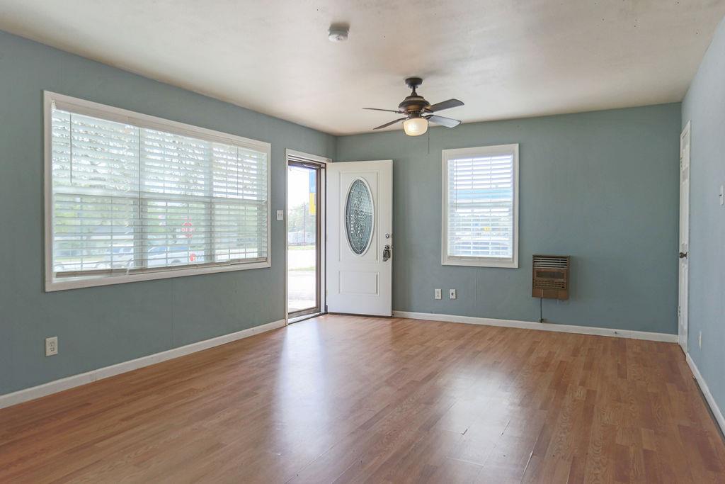 412 S 281 Highway, Johnson City, TX 78636