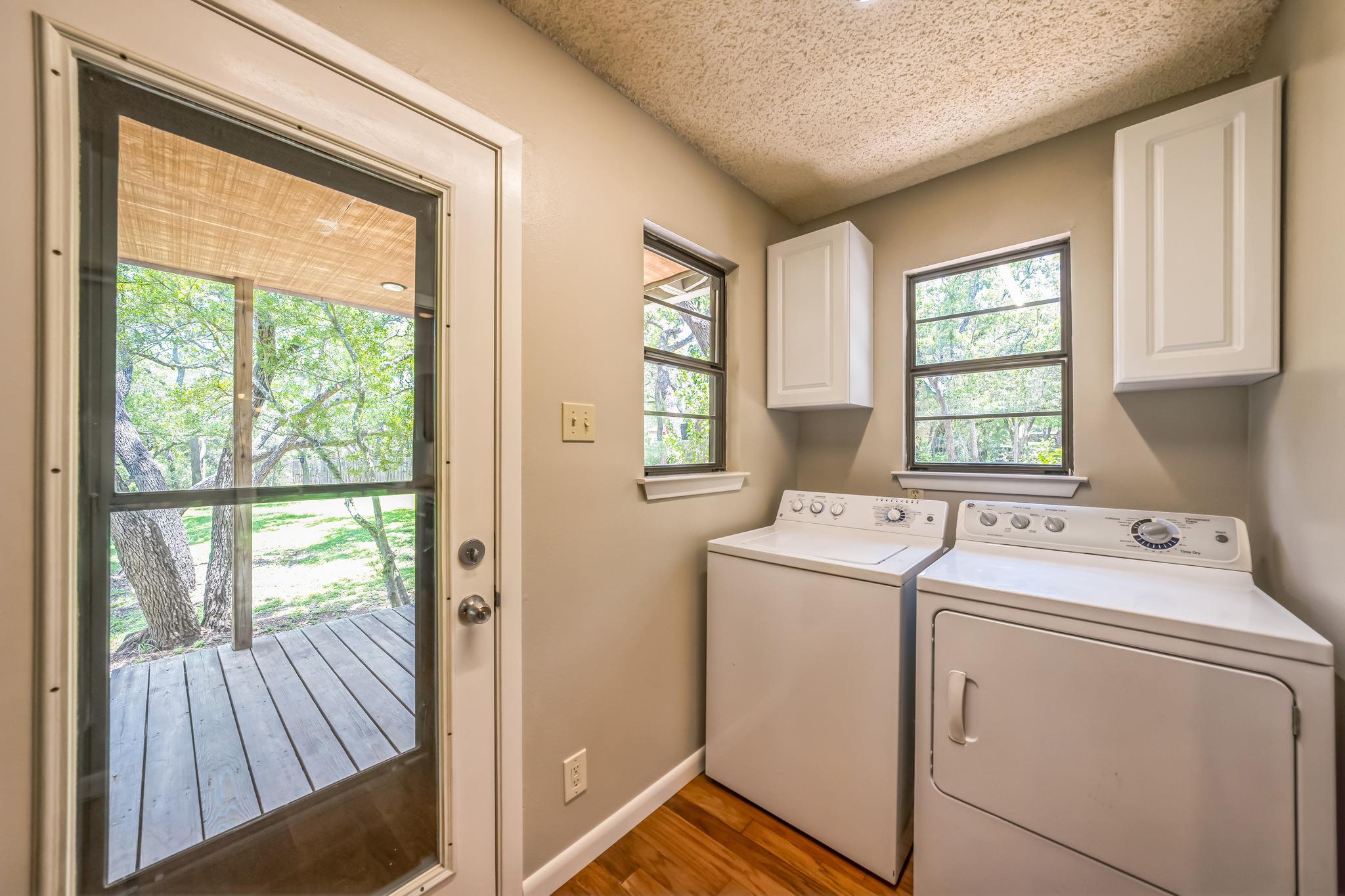 8902 Butler Cir, Austin, TX 78737