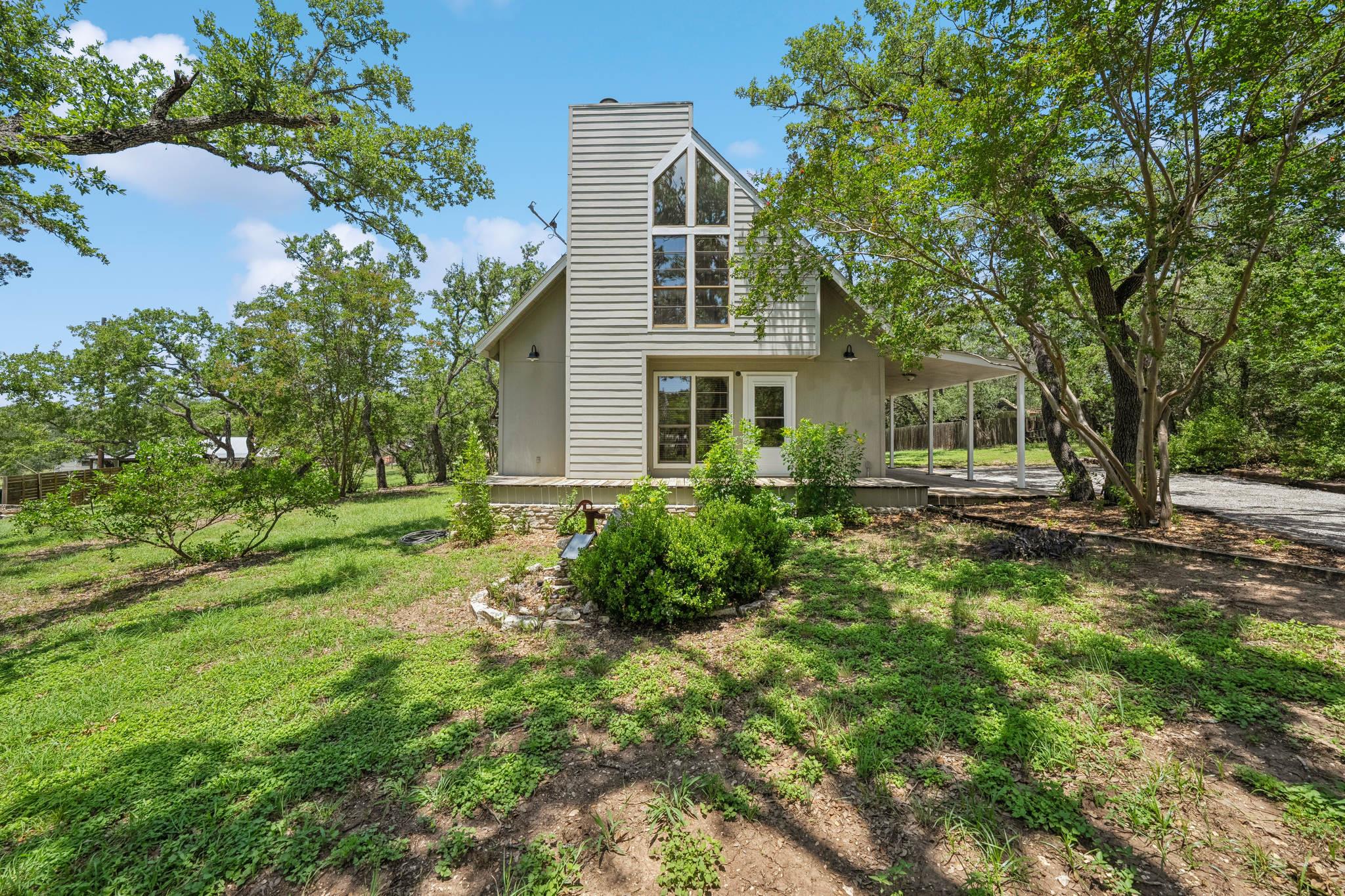 8902 Butler Cir, Austin, TX 78737