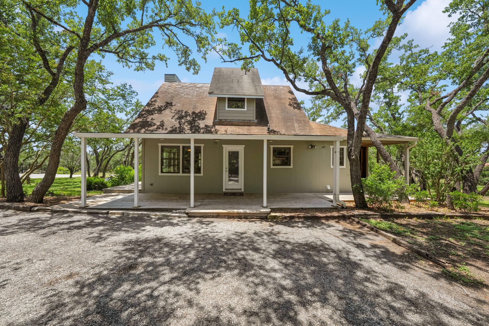 8902 Butler Cir, Austin, TX 78737