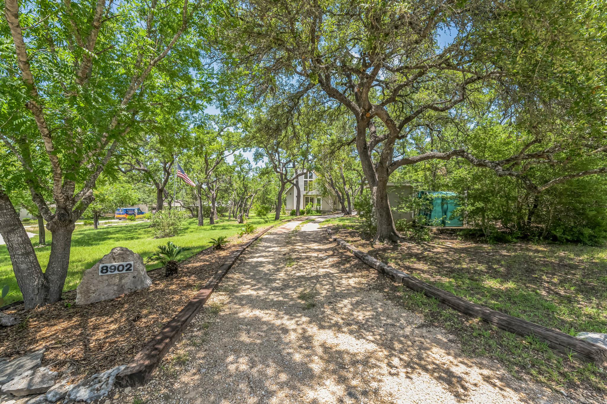 8902 Butler Cir, Austin, TX 78737