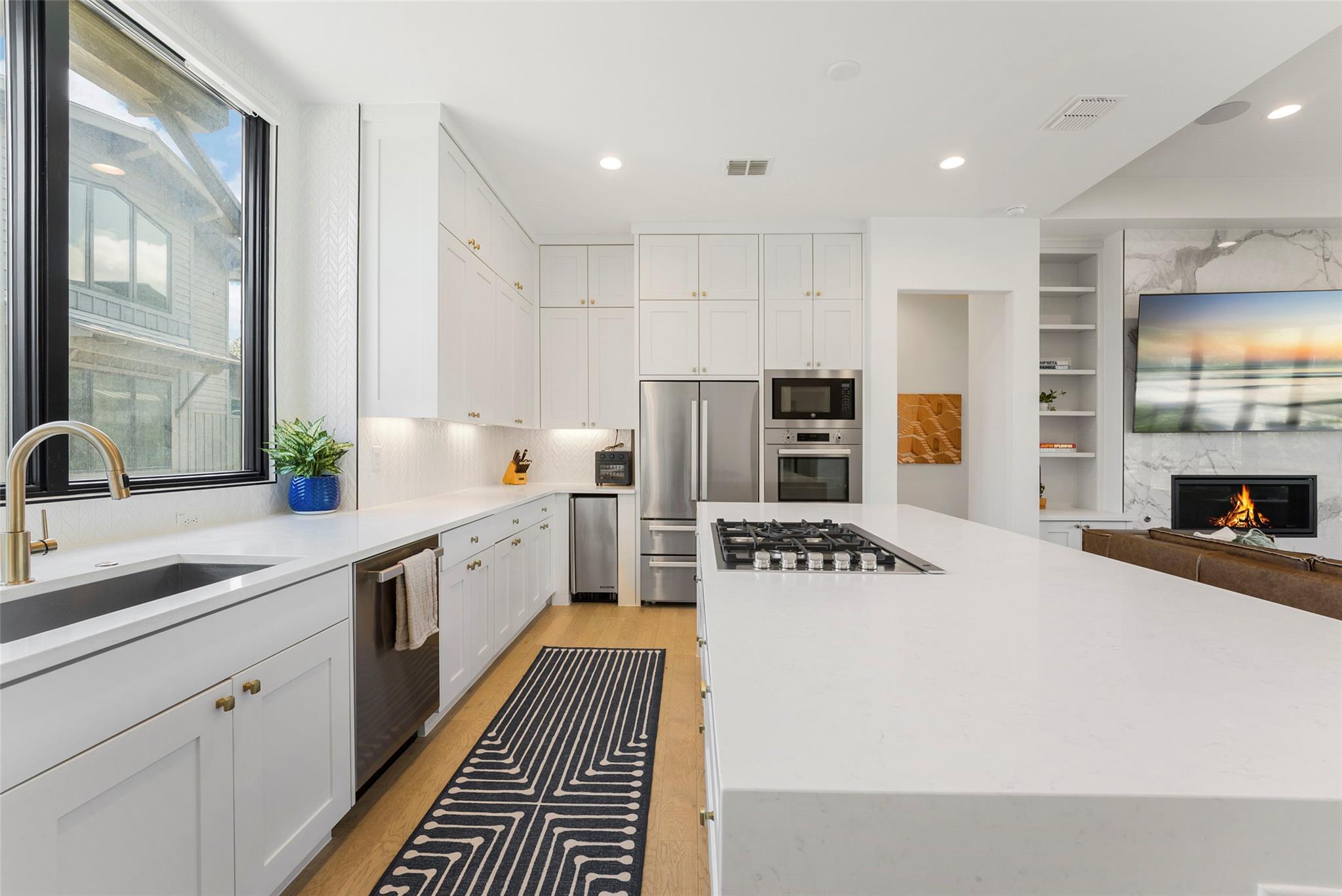 19213 Lost Tree Blvd, Spicewood, TX 78669