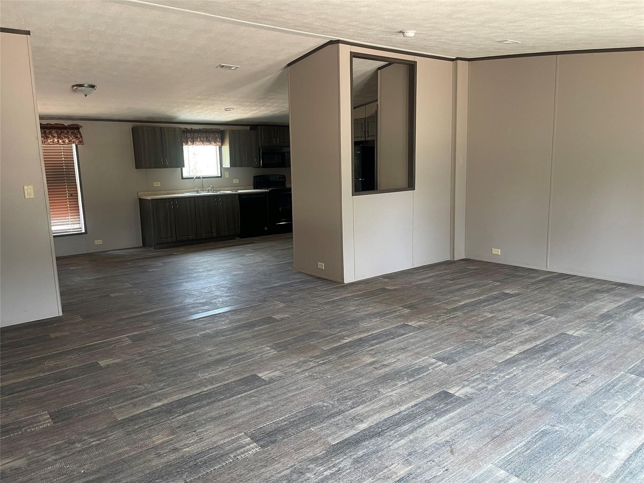 1766 Sandy Creek Rd, Red Rock, TX 78616