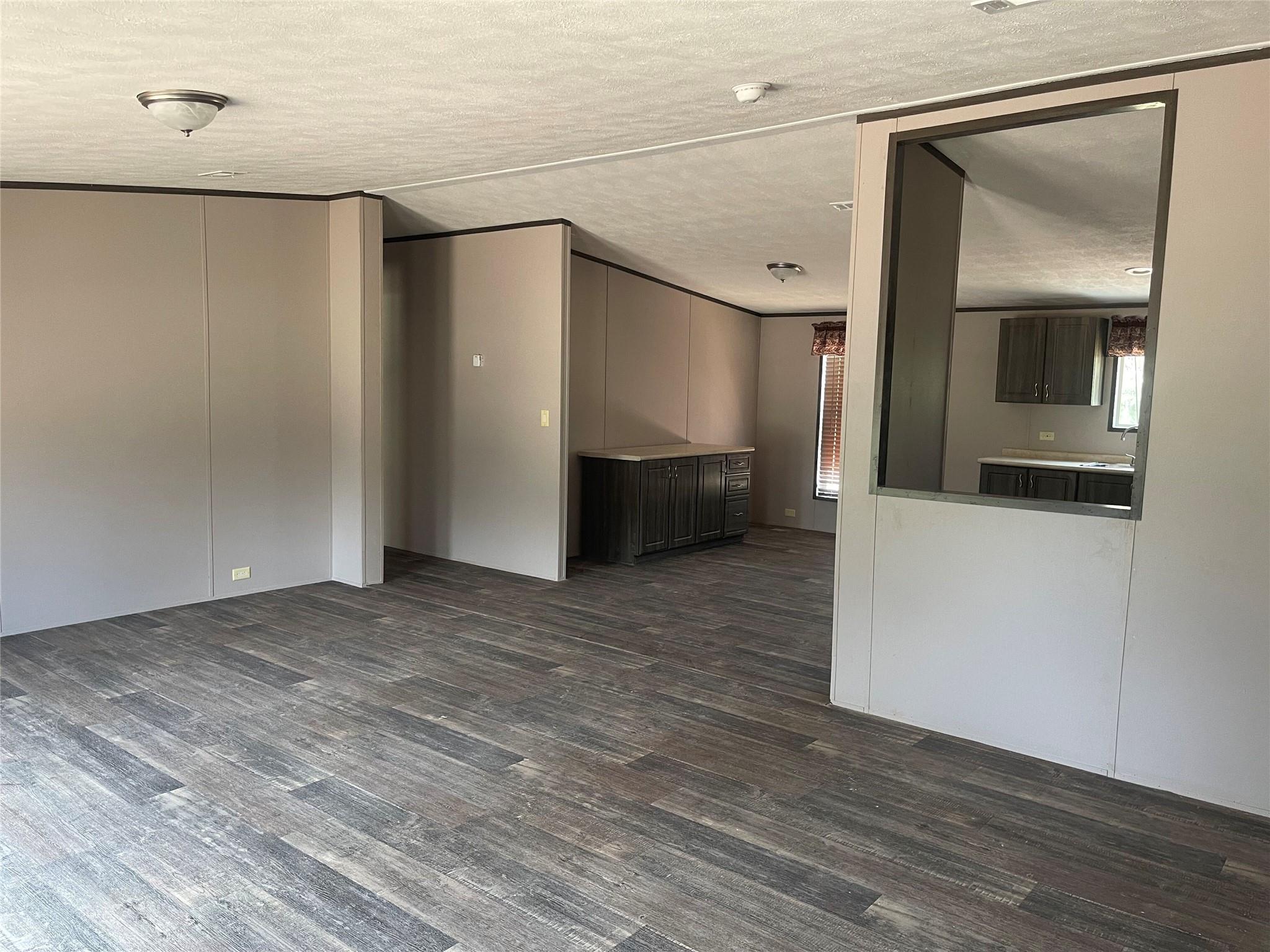 1766 Sandy Creek Rd, Red Rock, TX 78616