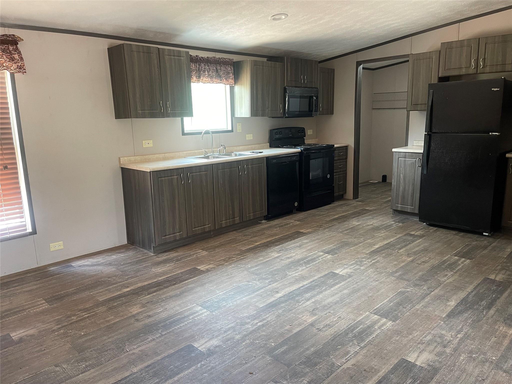 1766 Sandy Creek Rd, Red Rock, TX 78616