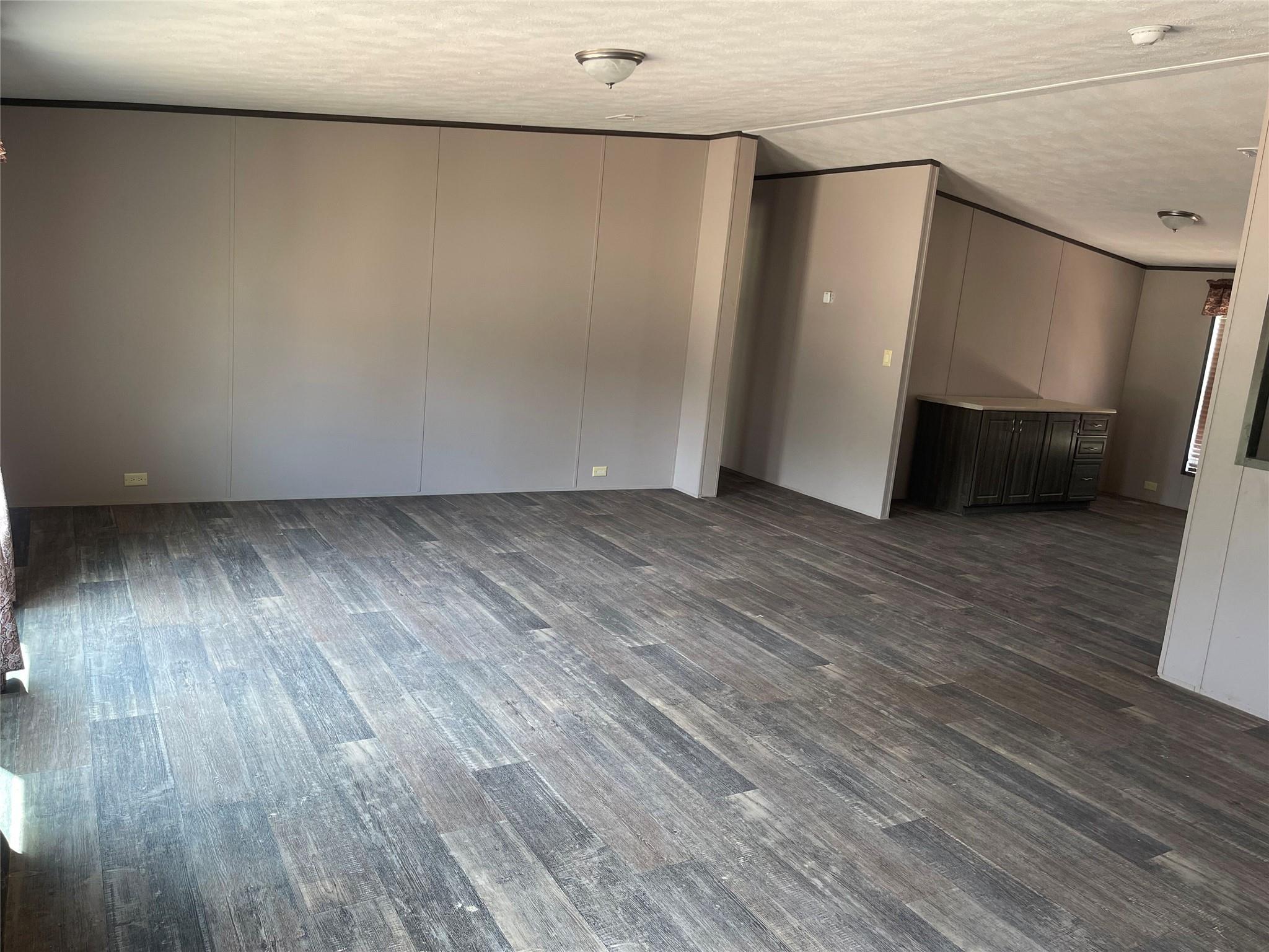 1766 Sandy Creek Rd, Red Rock, TX 78616