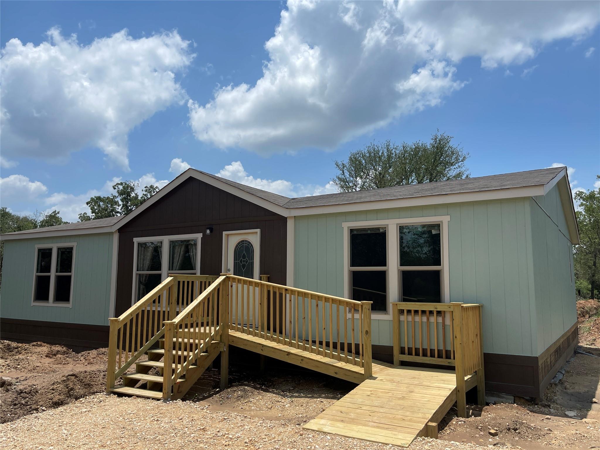 1766 Sandy Creek Rd, Red Rock, TX 78616