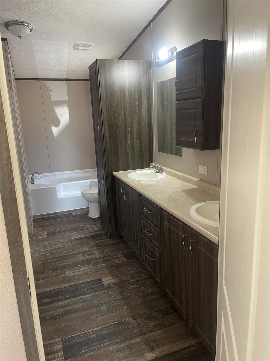 1766 Sandy Creek Rd, Red Rock, TX 78616