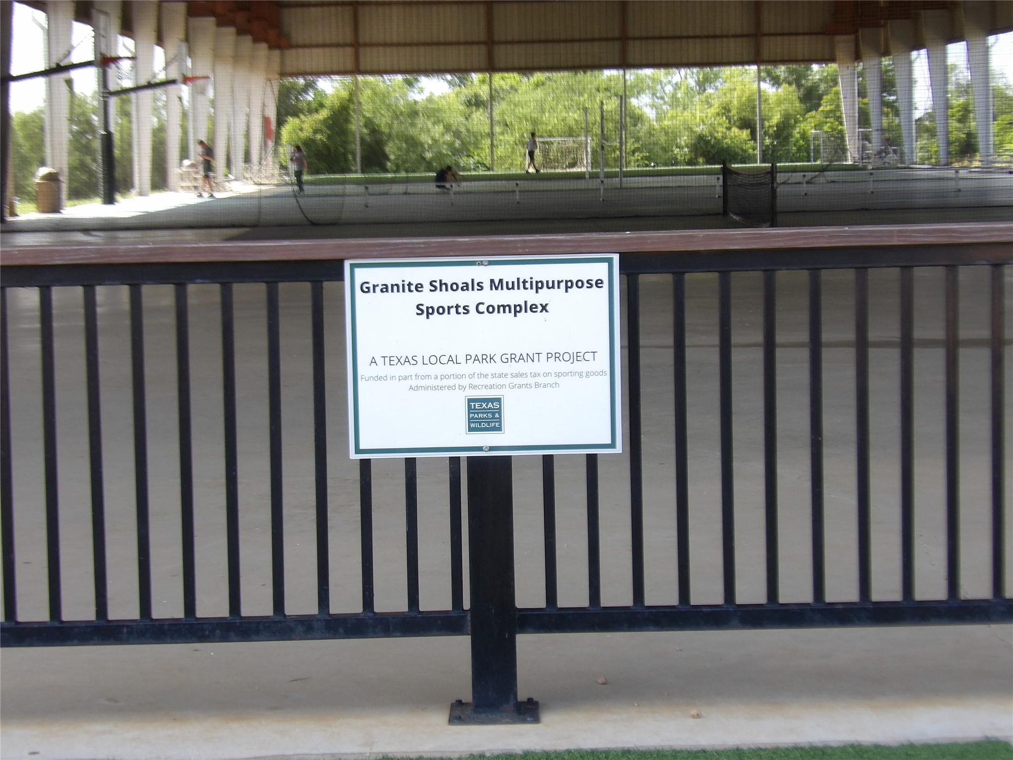 111 E Mesquite Dr, Granite Shoals, TX 78654