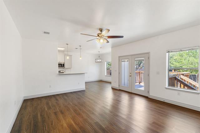 111 E Mesquite Dr, Granite Shoals, TX 78654