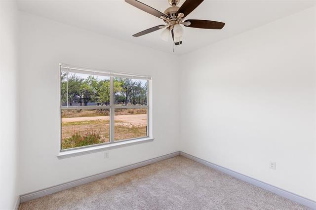 111 E Mesquite Dr, Granite Shoals, TX 78654