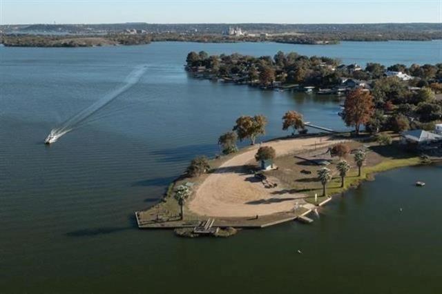 111 E Mesquite Dr, Granite Shoals, TX 78654