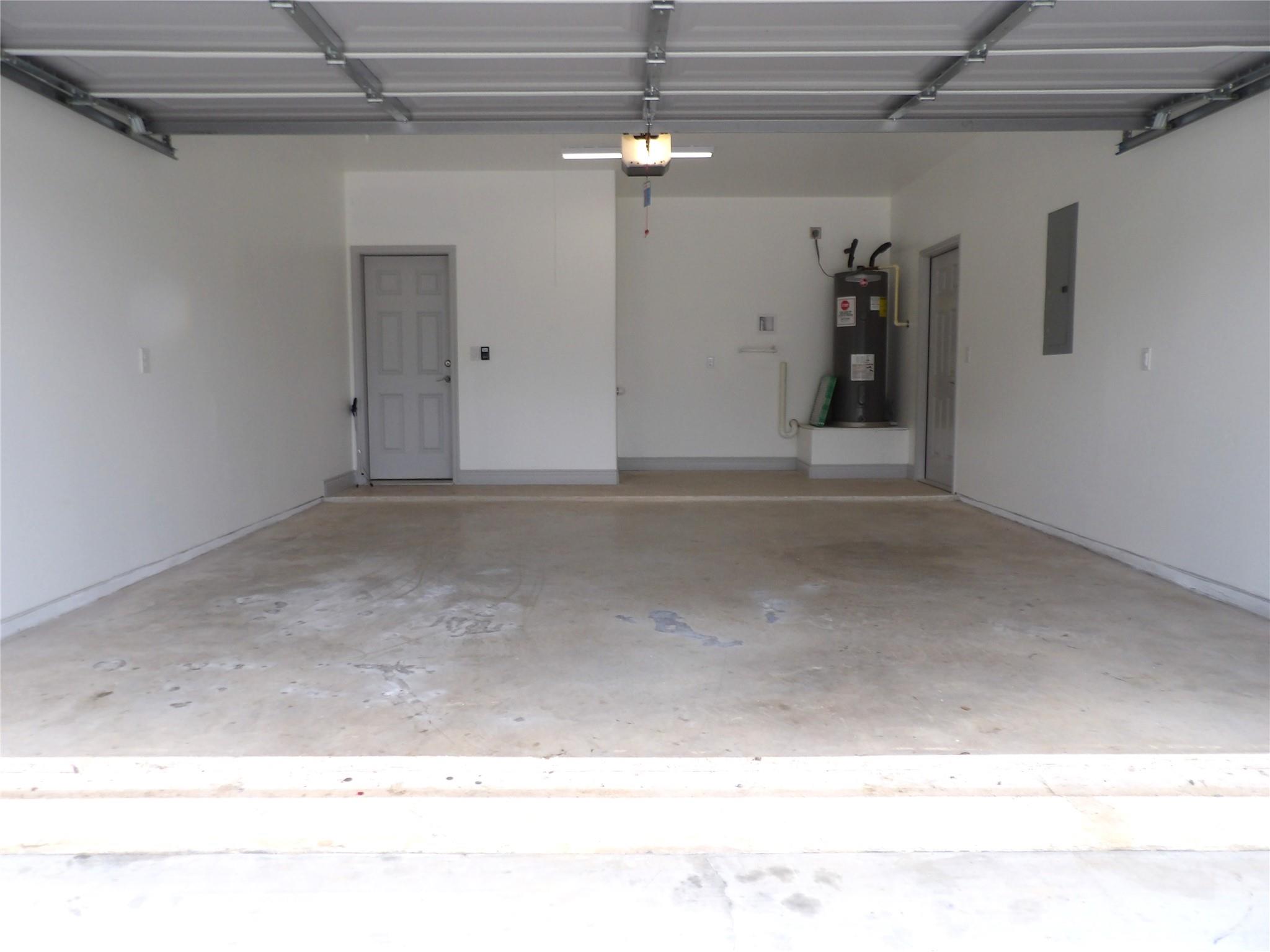 111 E Mesquite Dr, Granite Shoals, TX 78654