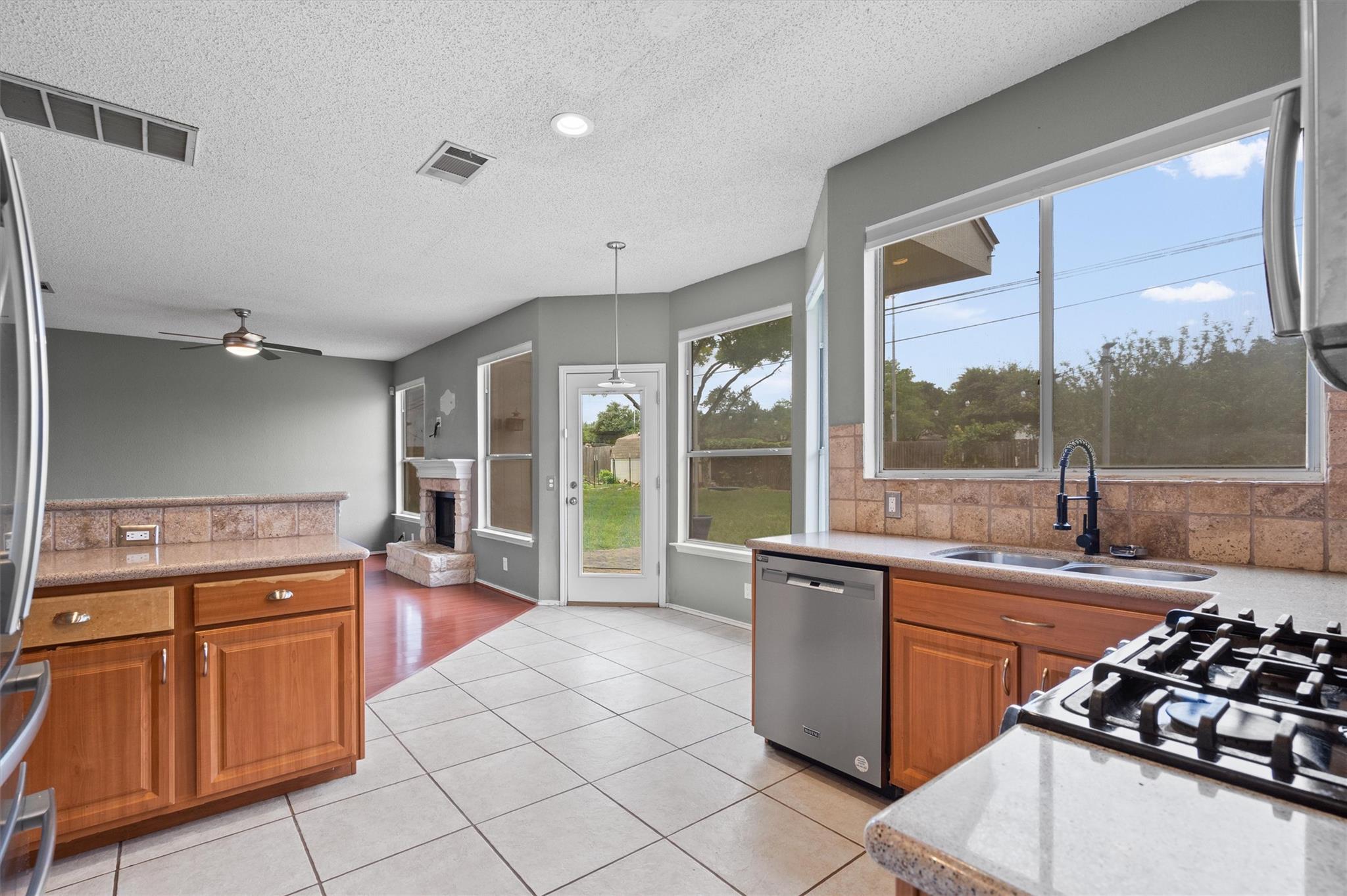 1708 Bengal Dr, Round Rock, TX 78664