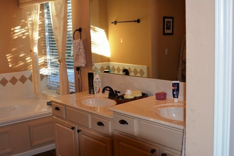 1706 Muledeer Run, Leander, TX 78641