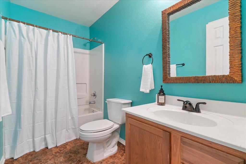 8008 Verbank Villa Dr, Austin, TX 78747