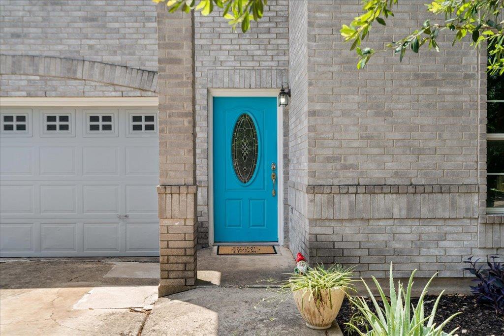 8008 Verbank Villa Dr, Austin, TX 78747