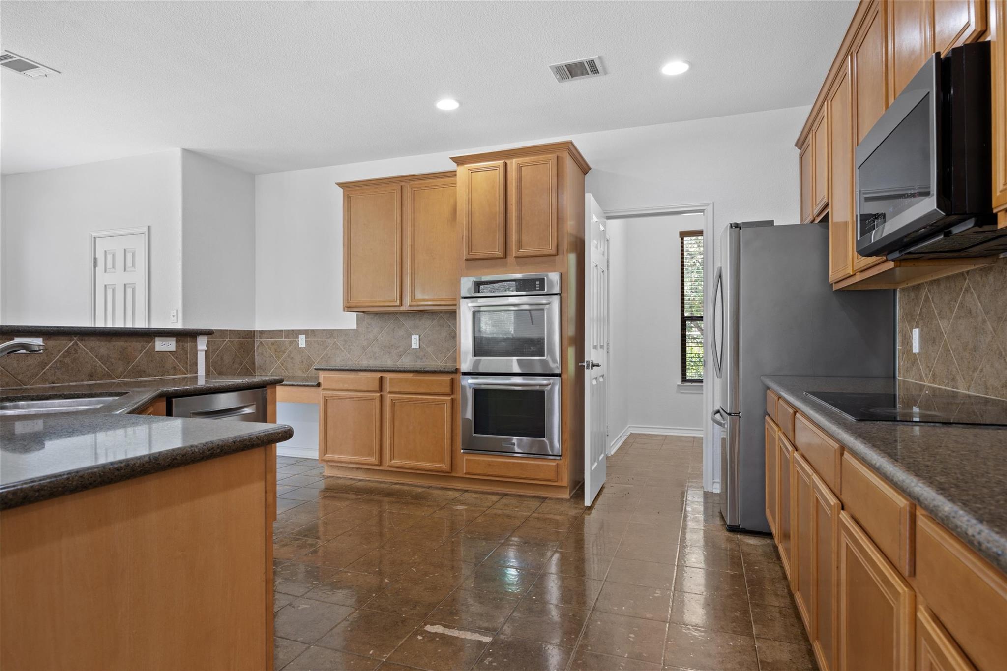 605 Whistlers Walk Trl, Cedar Park, TX 78613