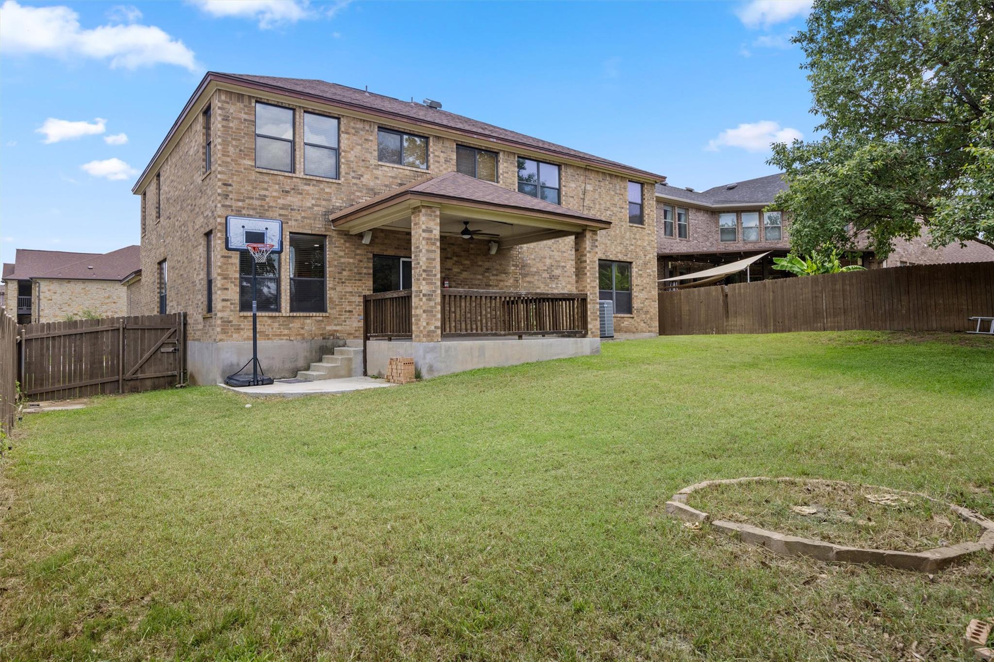 605 Whistlers Walk Trl, Cedar Park, TX 78613