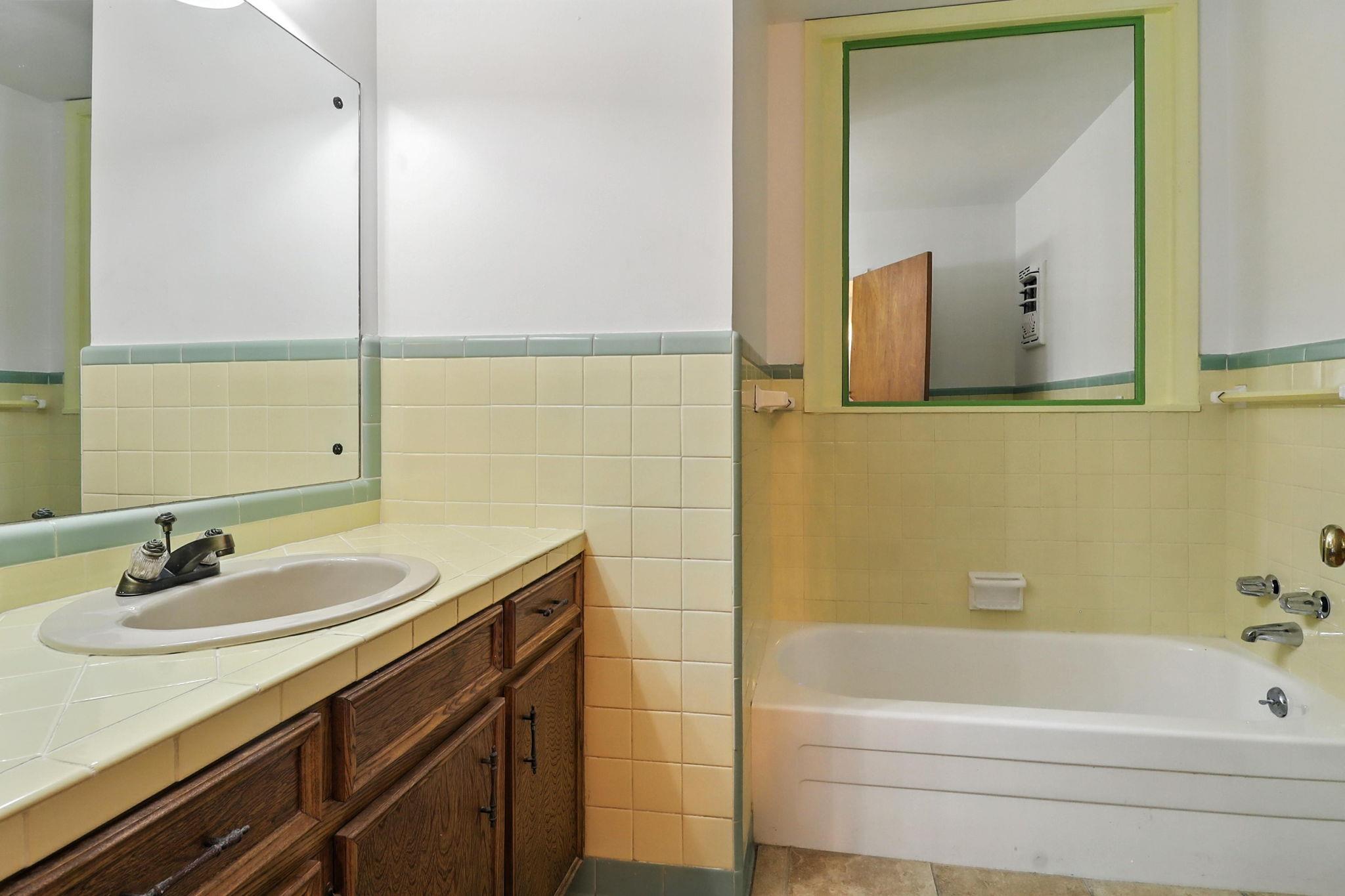 7505 Forest Wood Rd, Austin, TX 78745