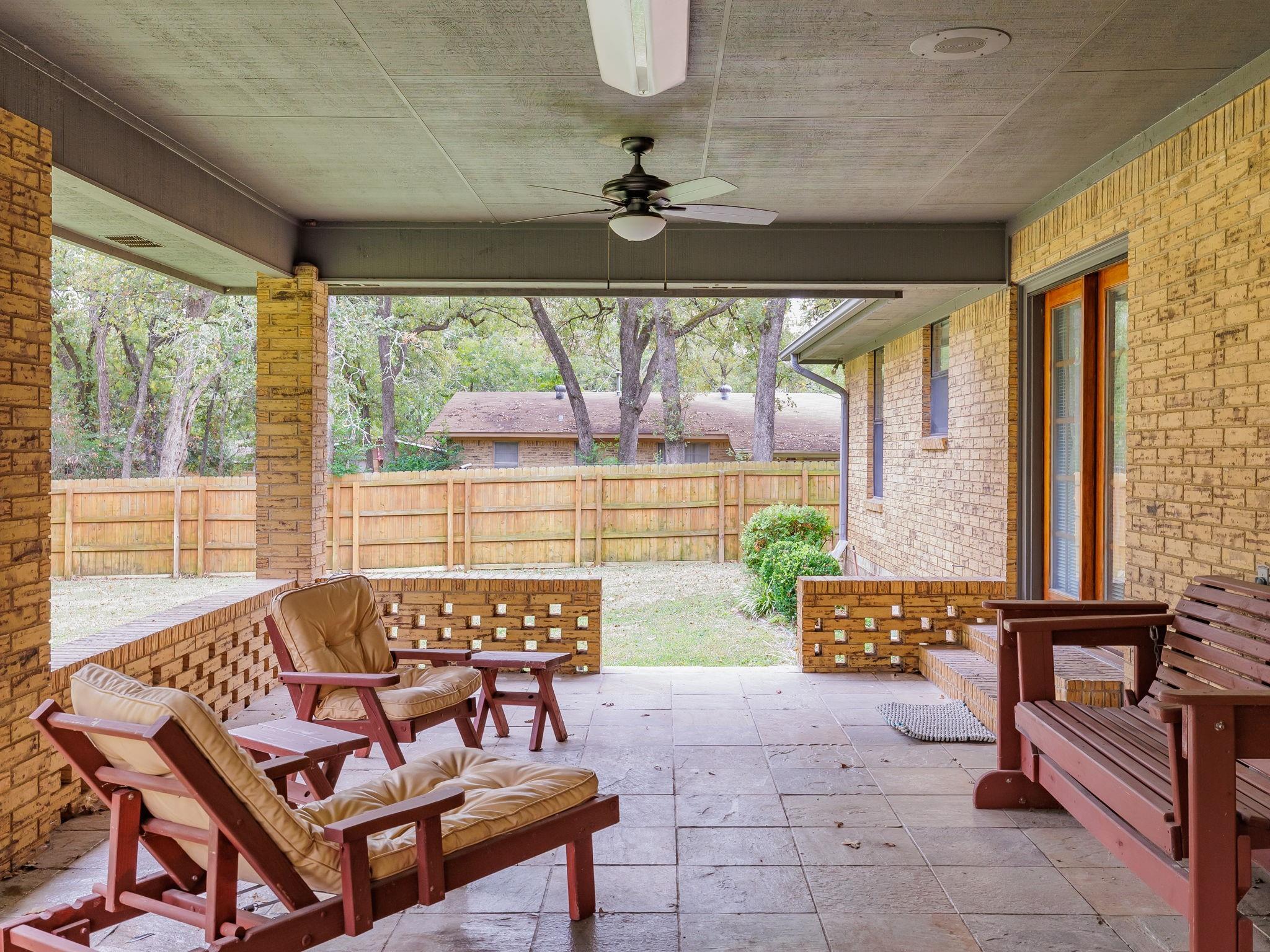 704 Enfield Rd, Rockdale, TX 76567