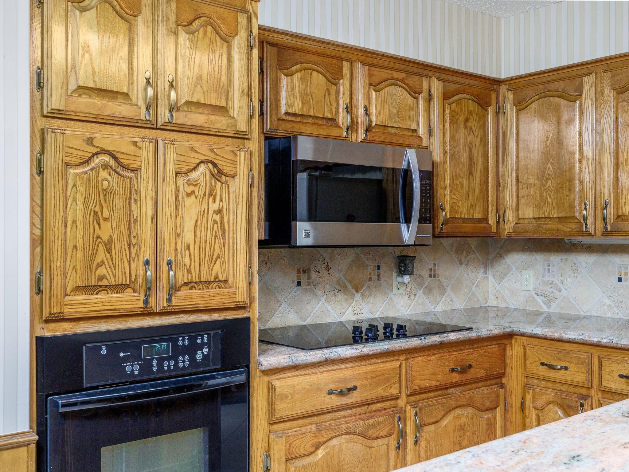 704 Enfield Rd, Rockdale, TX 76567