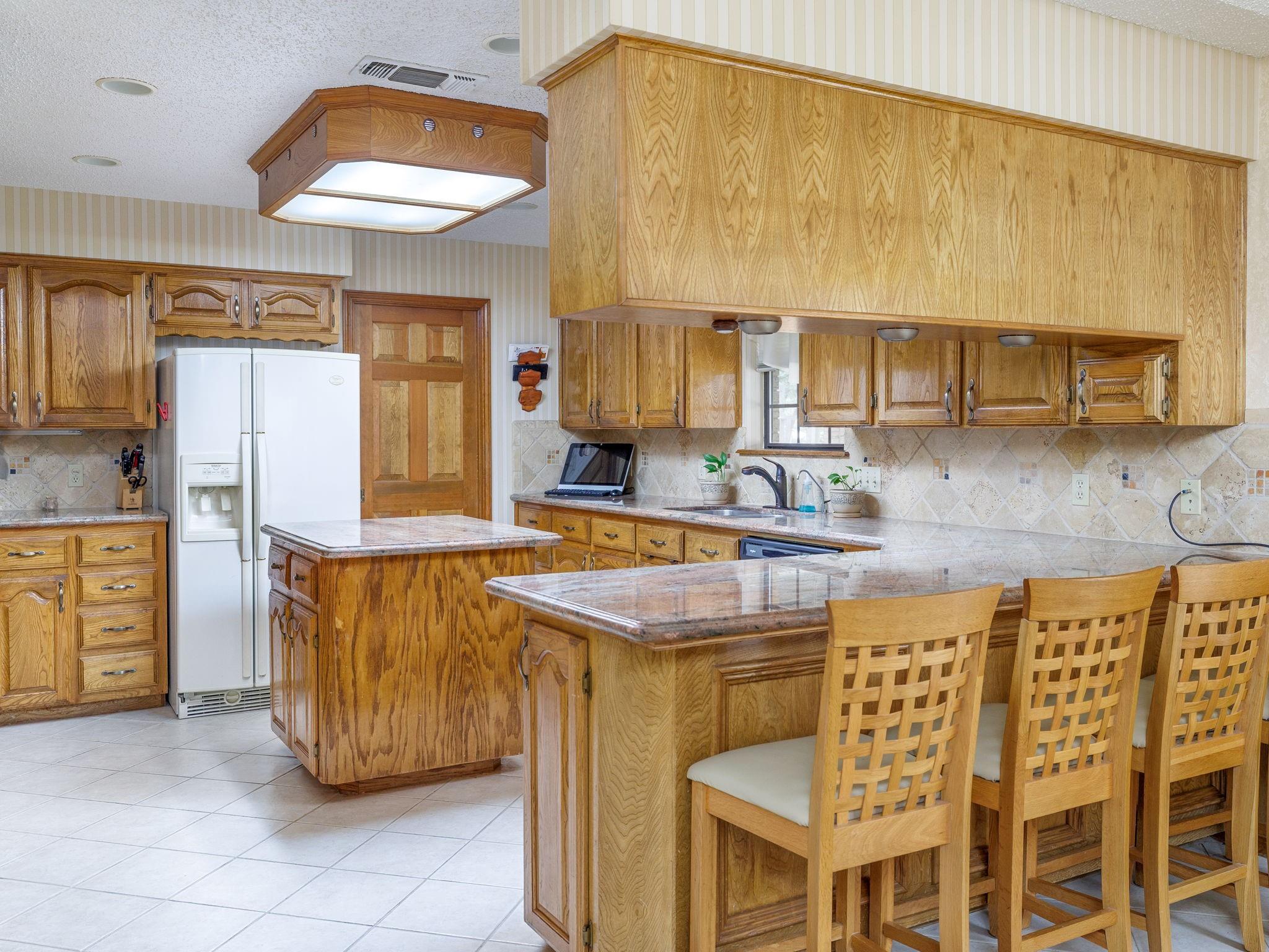 704 Enfield Rd, Rockdale, TX 76567