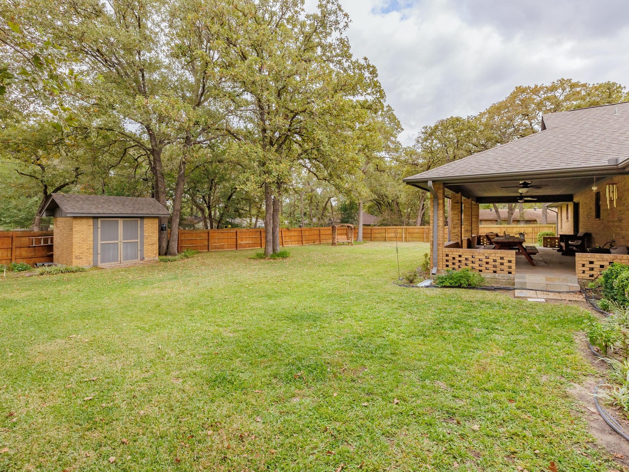 704 Enfield Rd, Rockdale, TX 76567