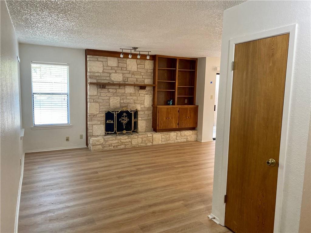 8418 Fathom Cir # D-401, Austin, TX 78750