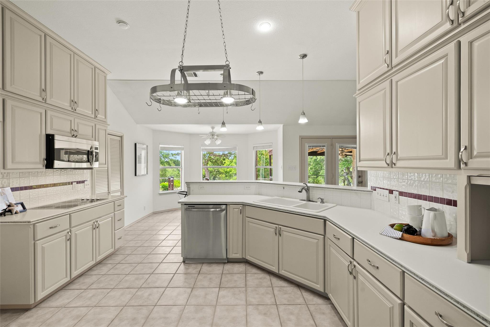 250 Brunson Ln, Wimberley, TX 78676