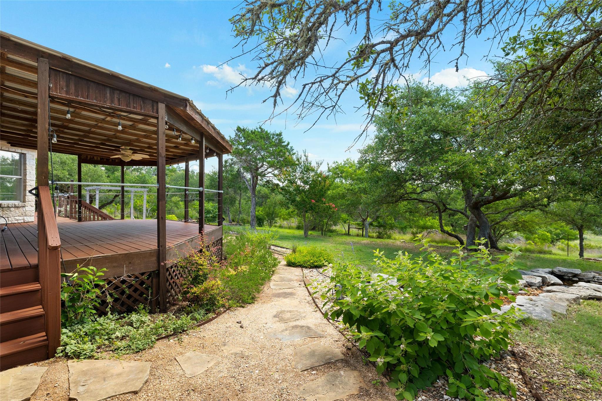 250 Brunson Ln, Wimberley, TX 78676