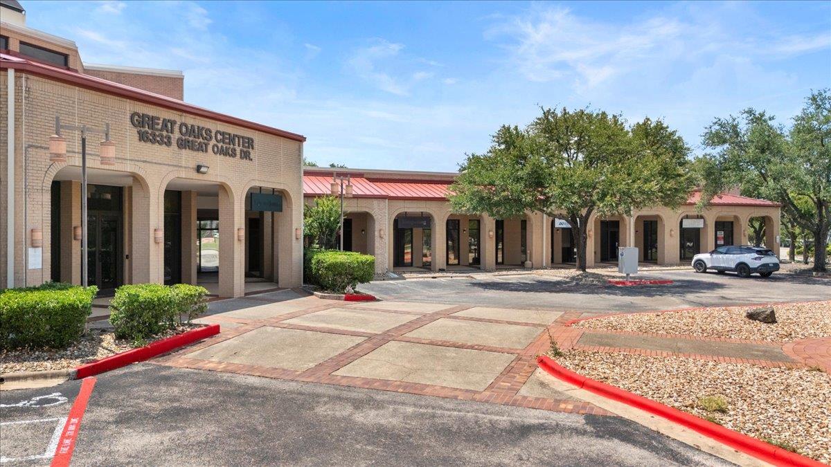 16333 S Great Oaks Dr # 122, Round Rock, TX 78681