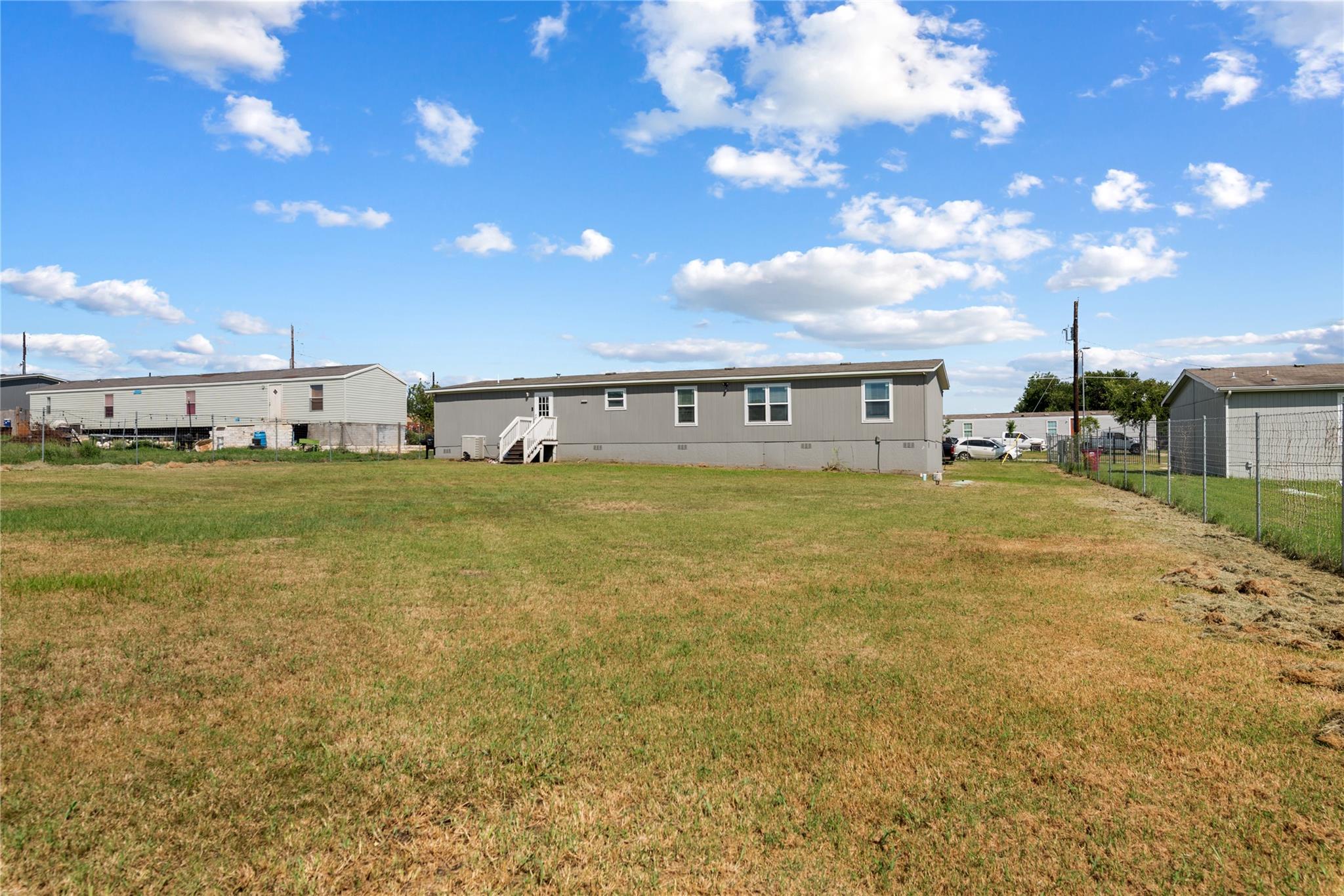 138 Milagros Dr, Cedar Creek, TX 78612