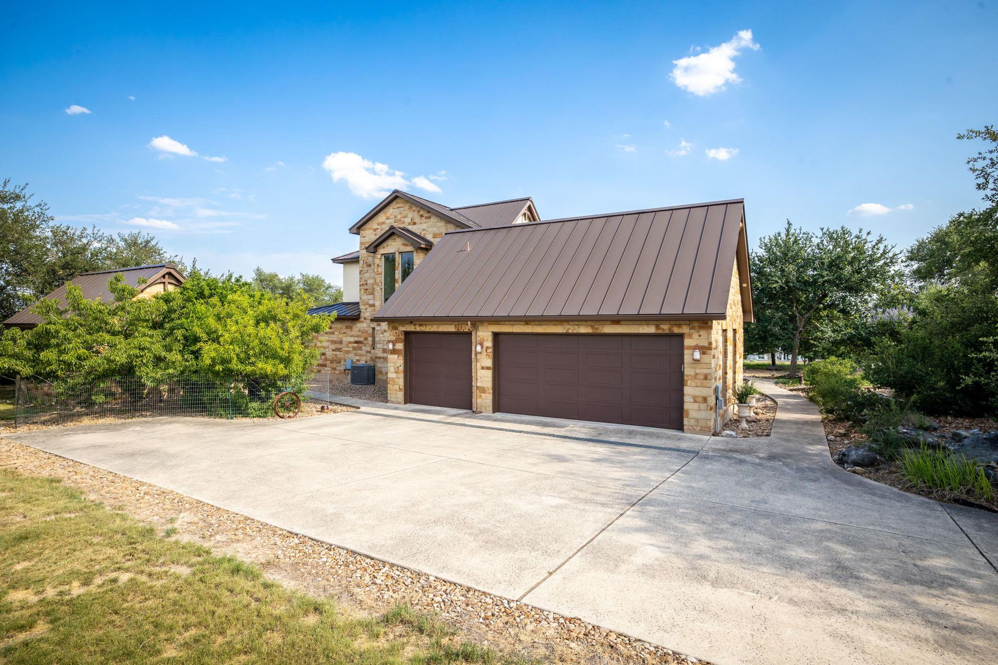 1606 Bordeaux Blanc, New Braunfels, TX 78132