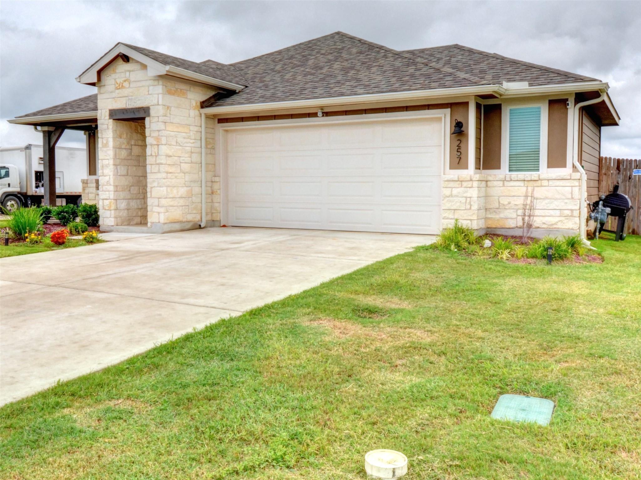 257 Fossil Dr, Kyle, TX 78640