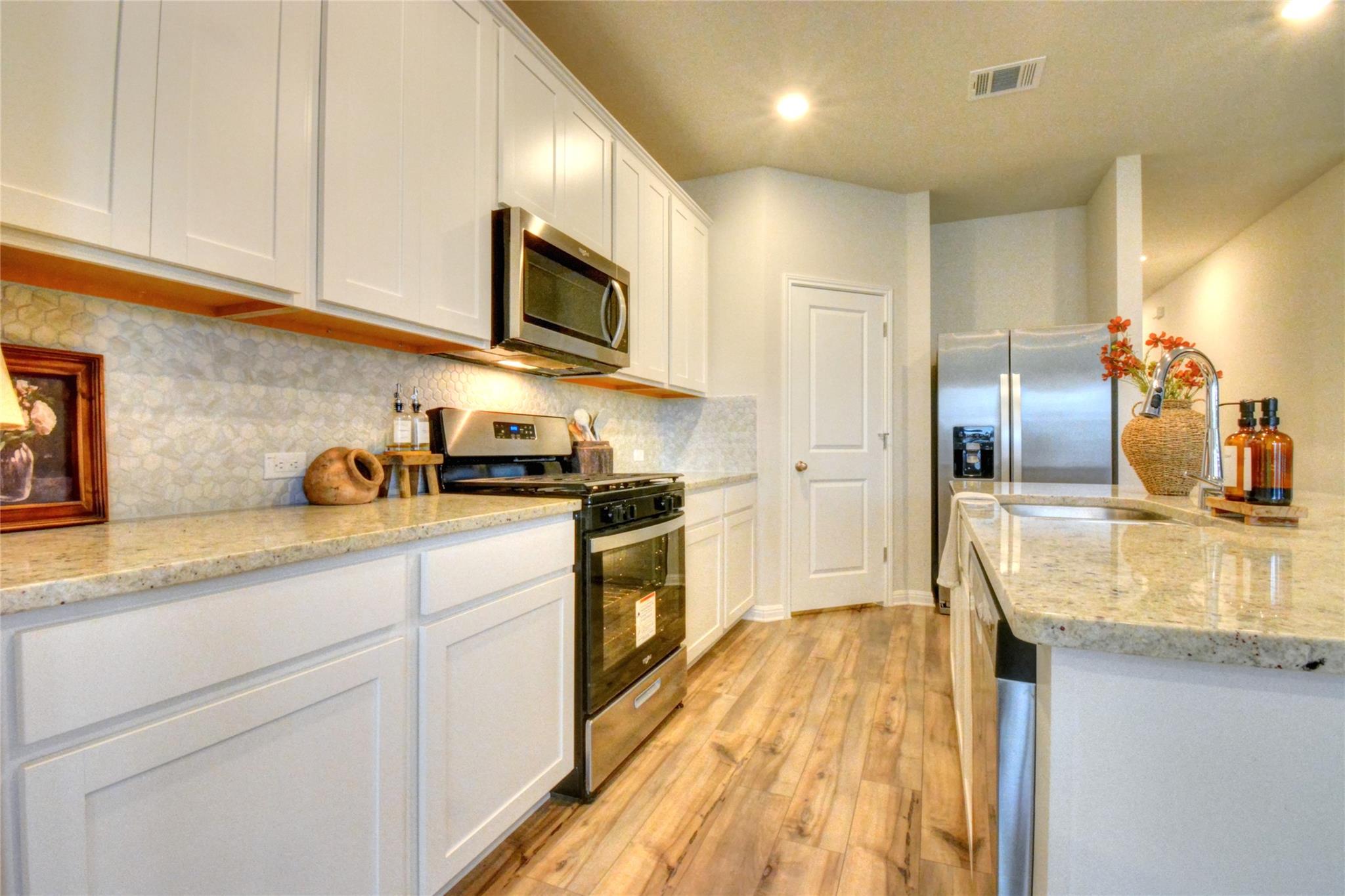 257 Fossil Dr, Kyle, TX 78640