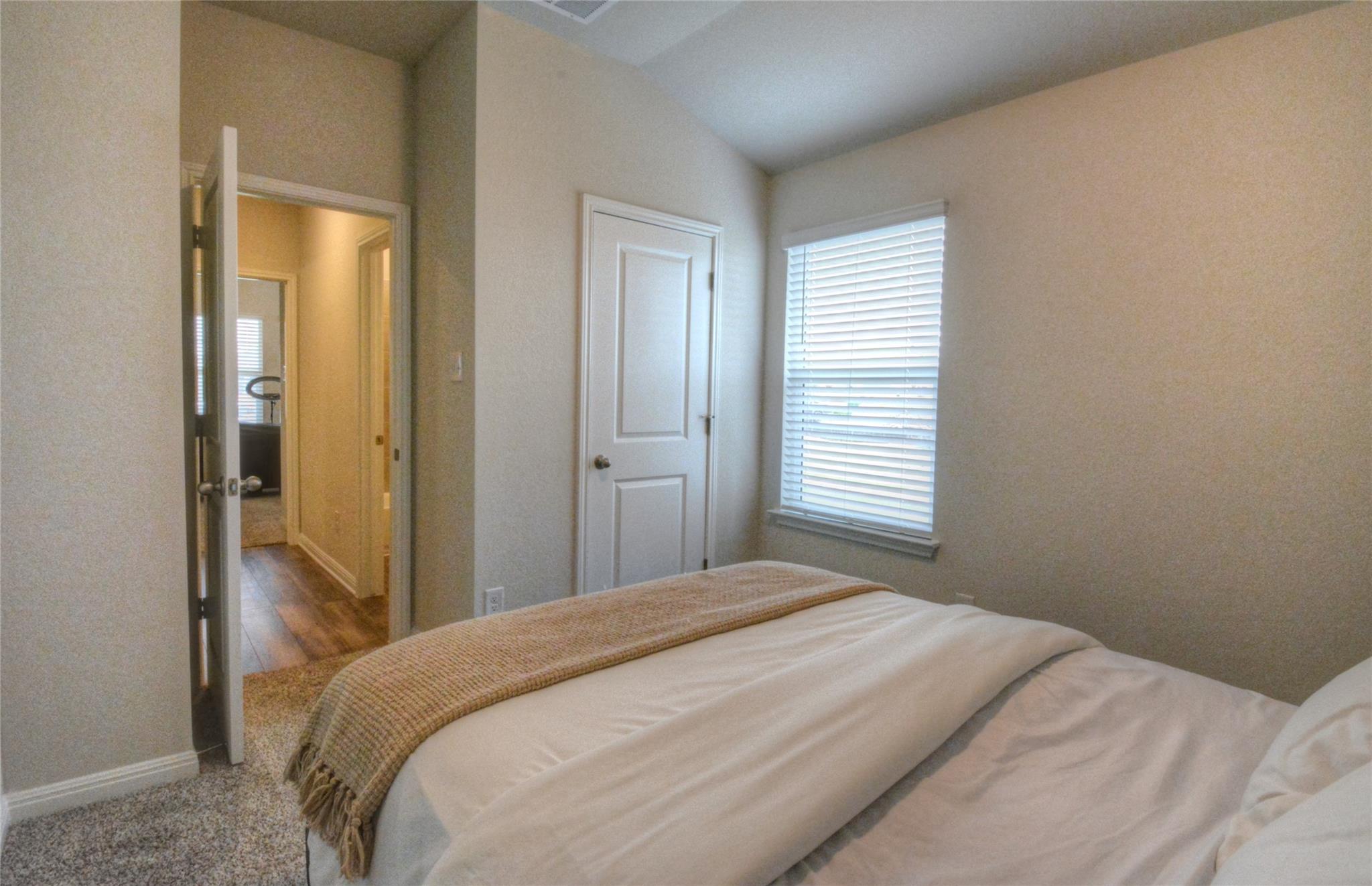 257 Fossil Dr, Kyle, TX 78640