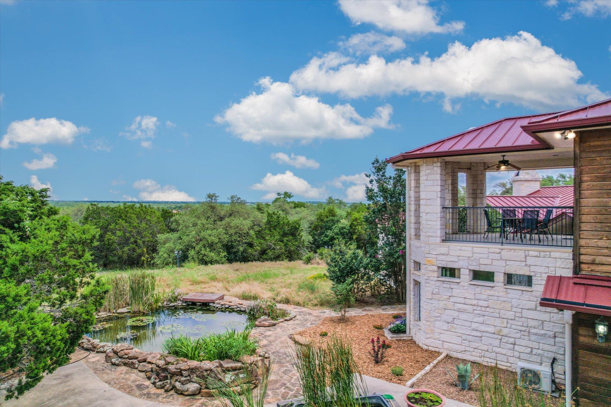 150 Story Dr, Buda, TX 78610