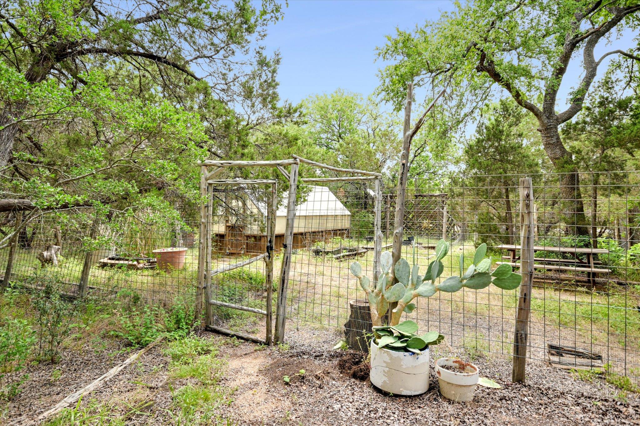 150 Story Dr, Buda, TX 78610