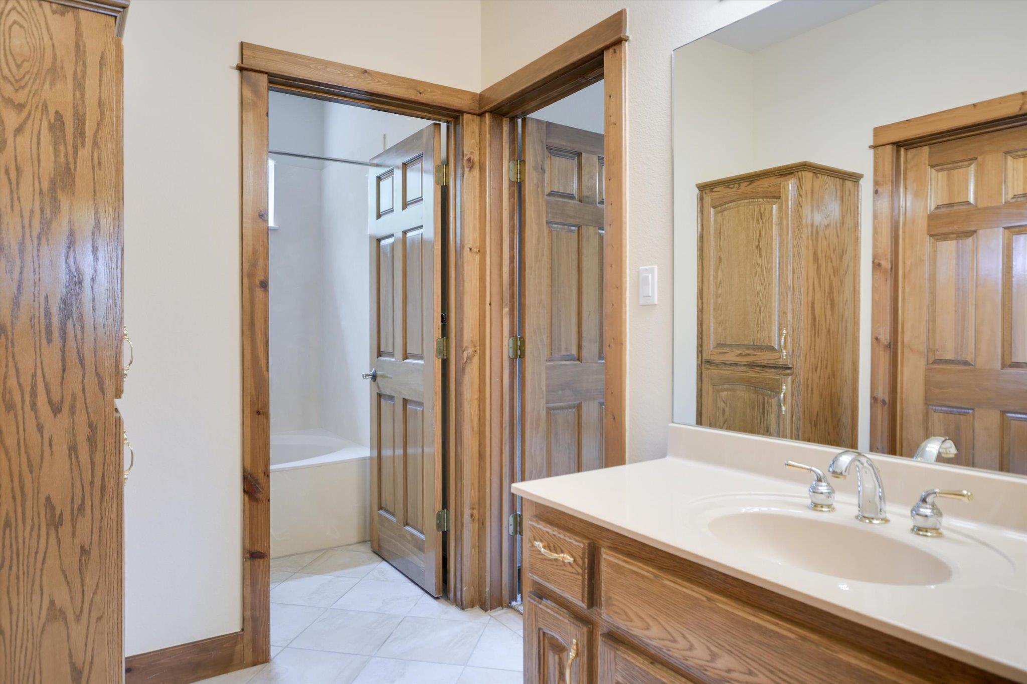 150 Story Dr, Buda, TX 78610