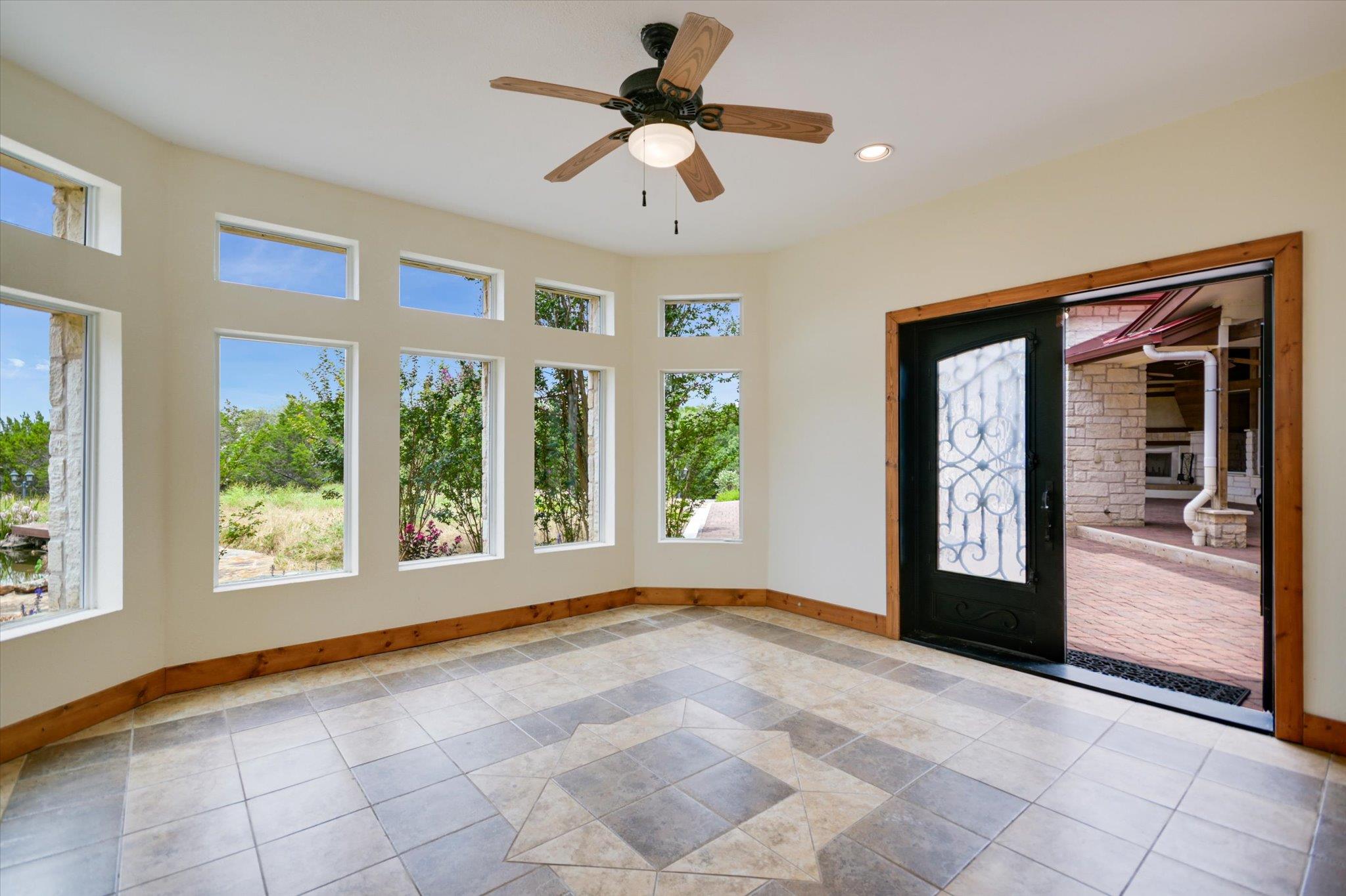 150 Story Dr, Buda, TX 78610