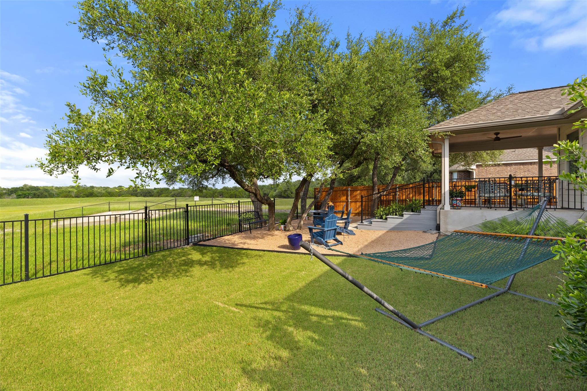 1049 Naranjo Dr, Georgetown, TX 78628