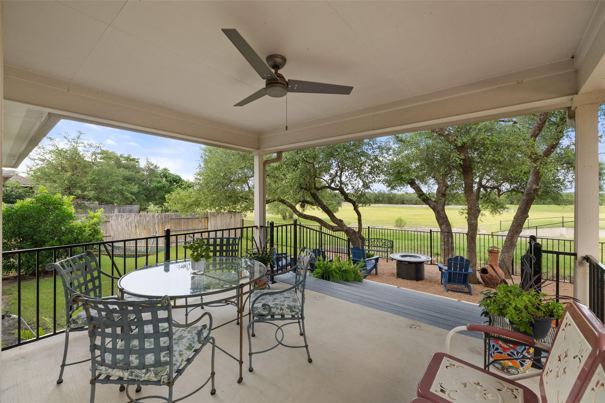1049 Naranjo Dr, Georgetown, TX 78628