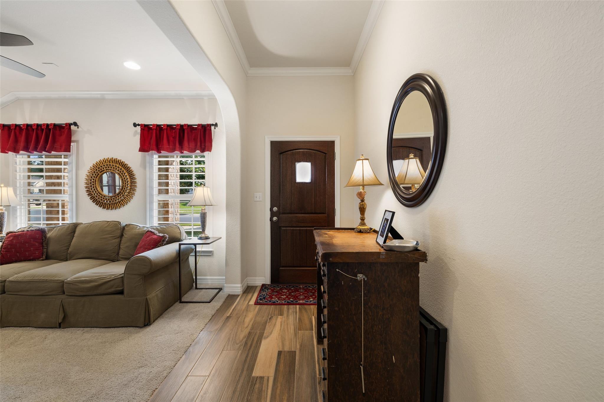 1049 Naranjo Dr, Georgetown, TX 78628