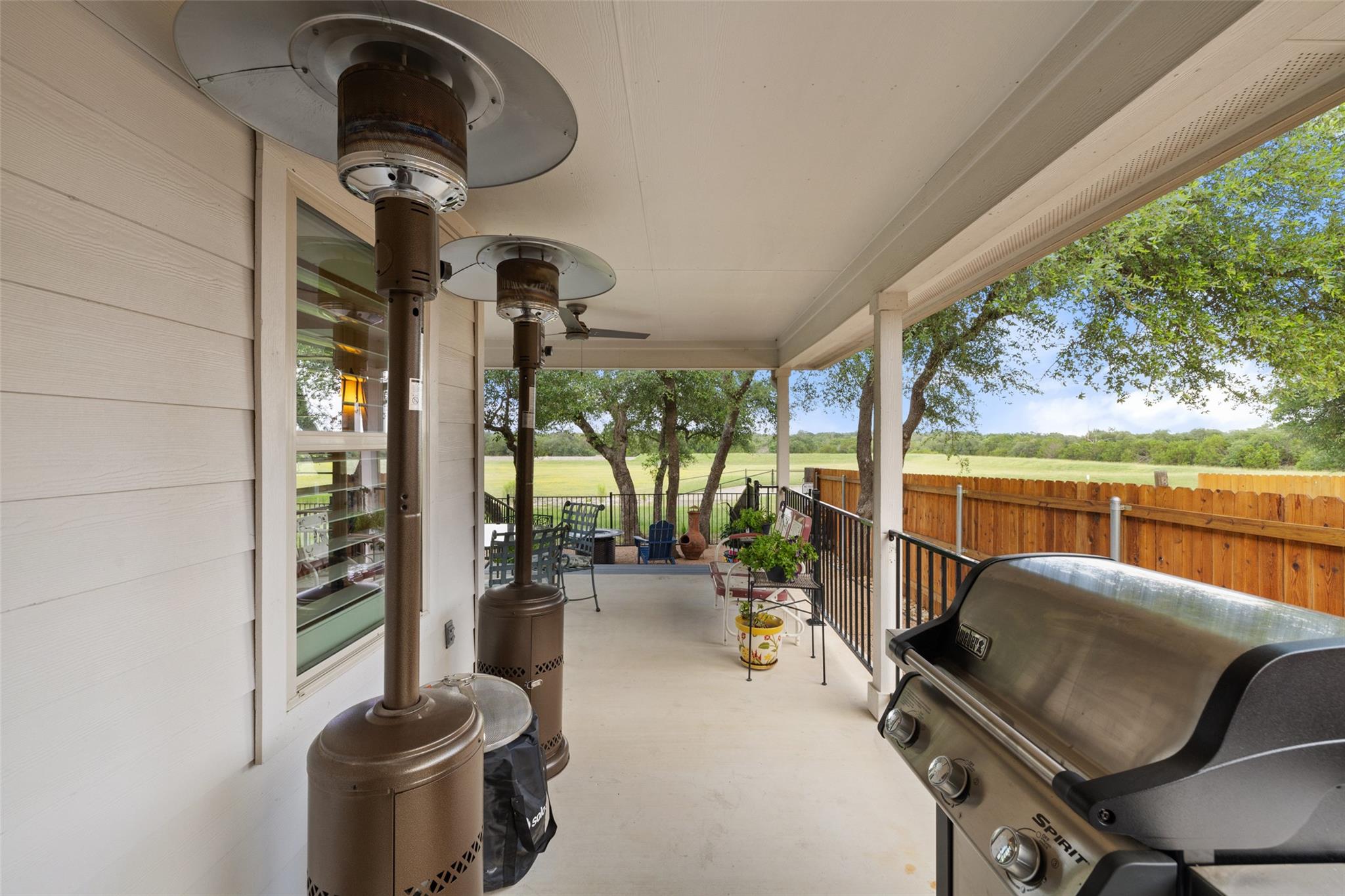 1049 Naranjo Dr, Georgetown, TX 78628