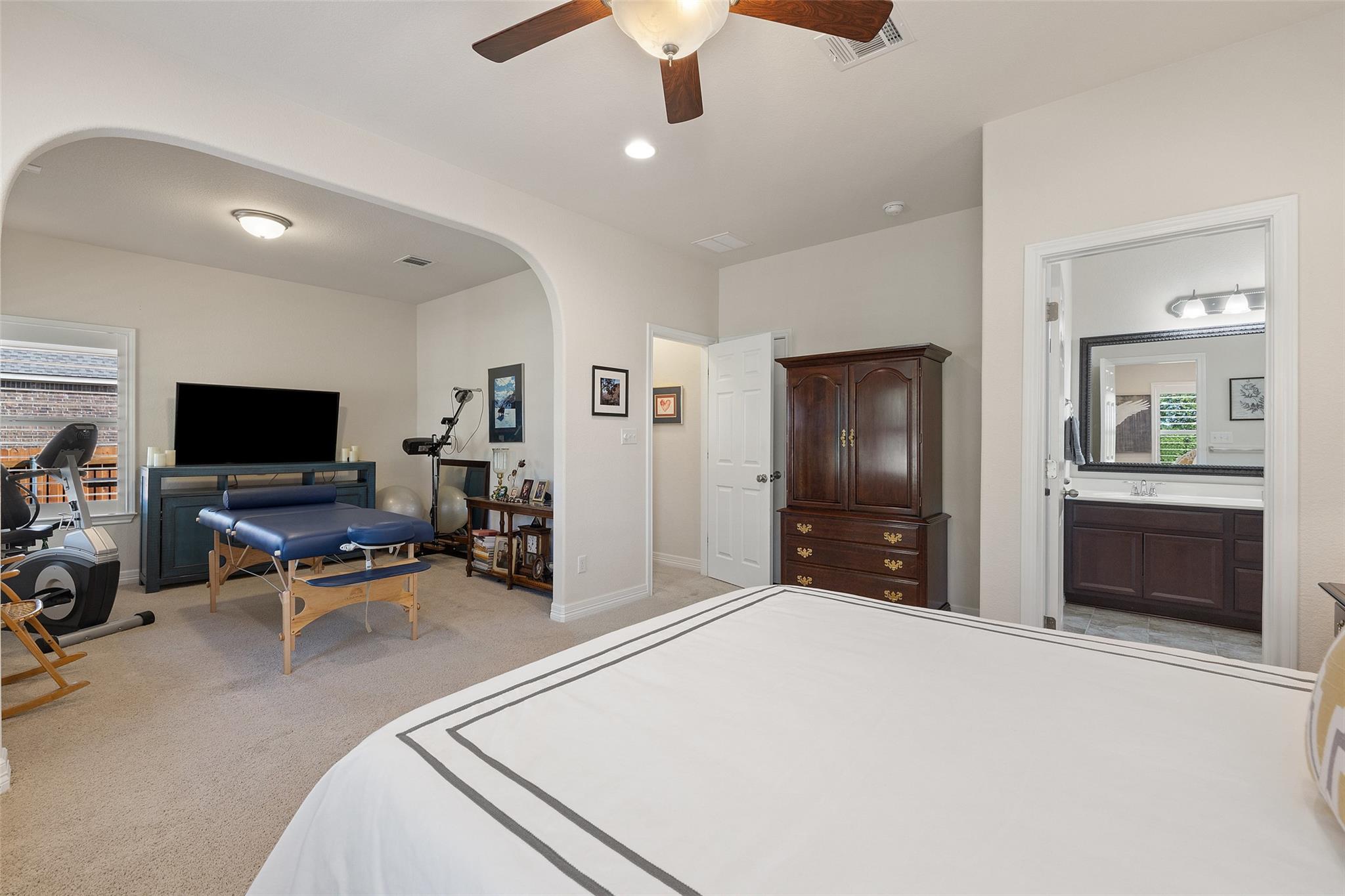 1049 Naranjo Dr, Georgetown, TX 78628