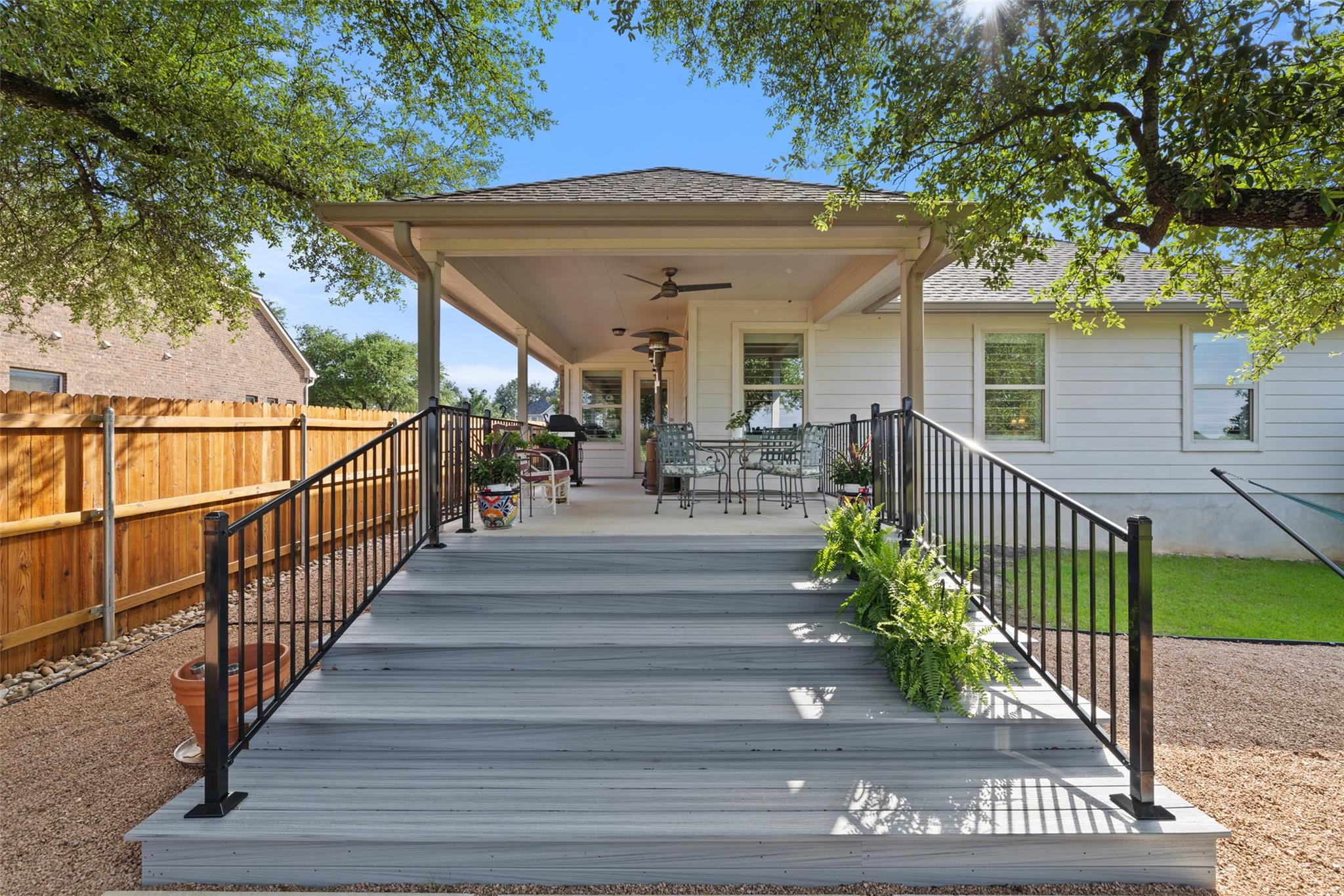1049 Naranjo Dr, Georgetown, TX 78628