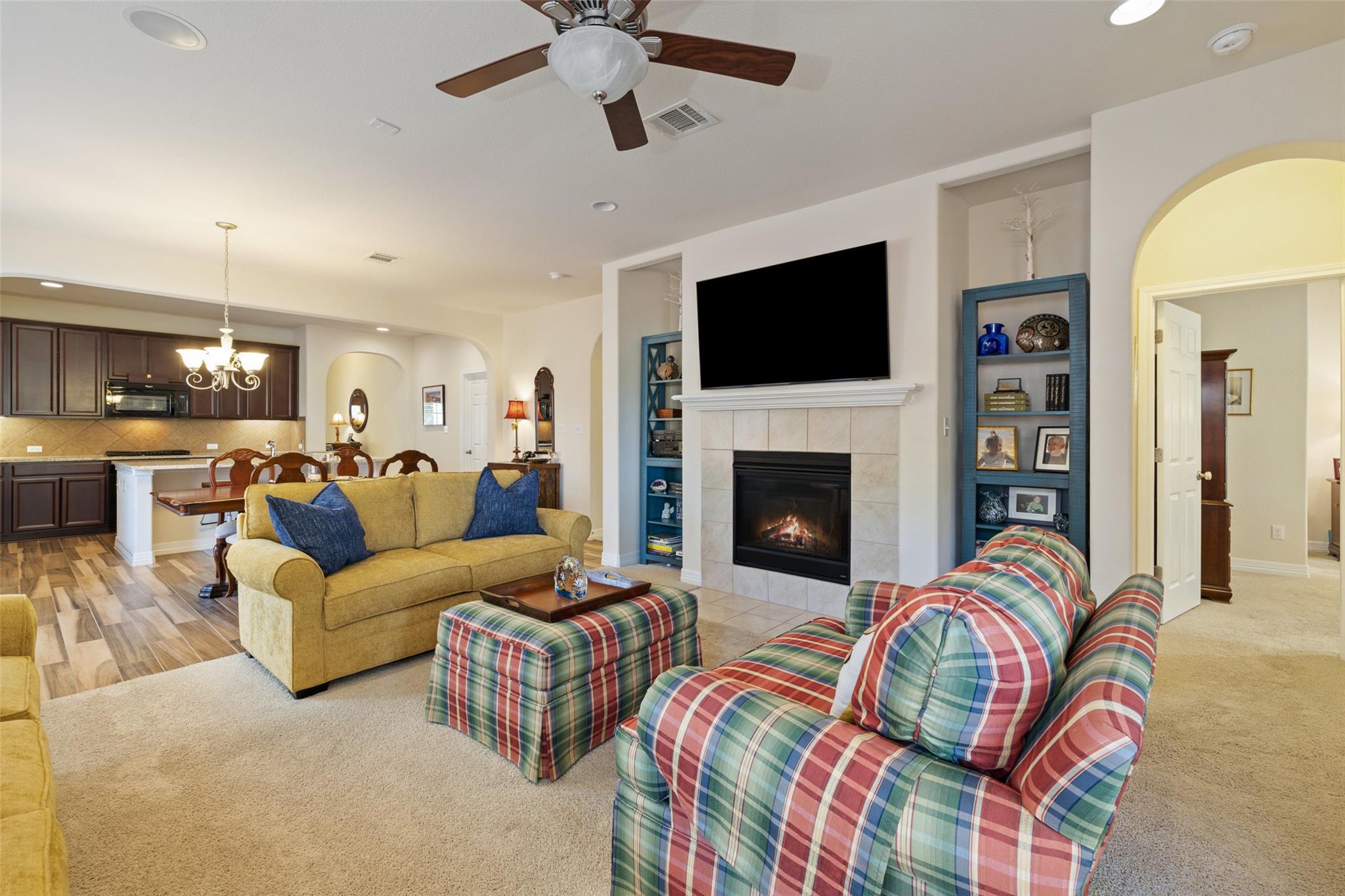 1049 Naranjo Dr, Georgetown, TX 78628