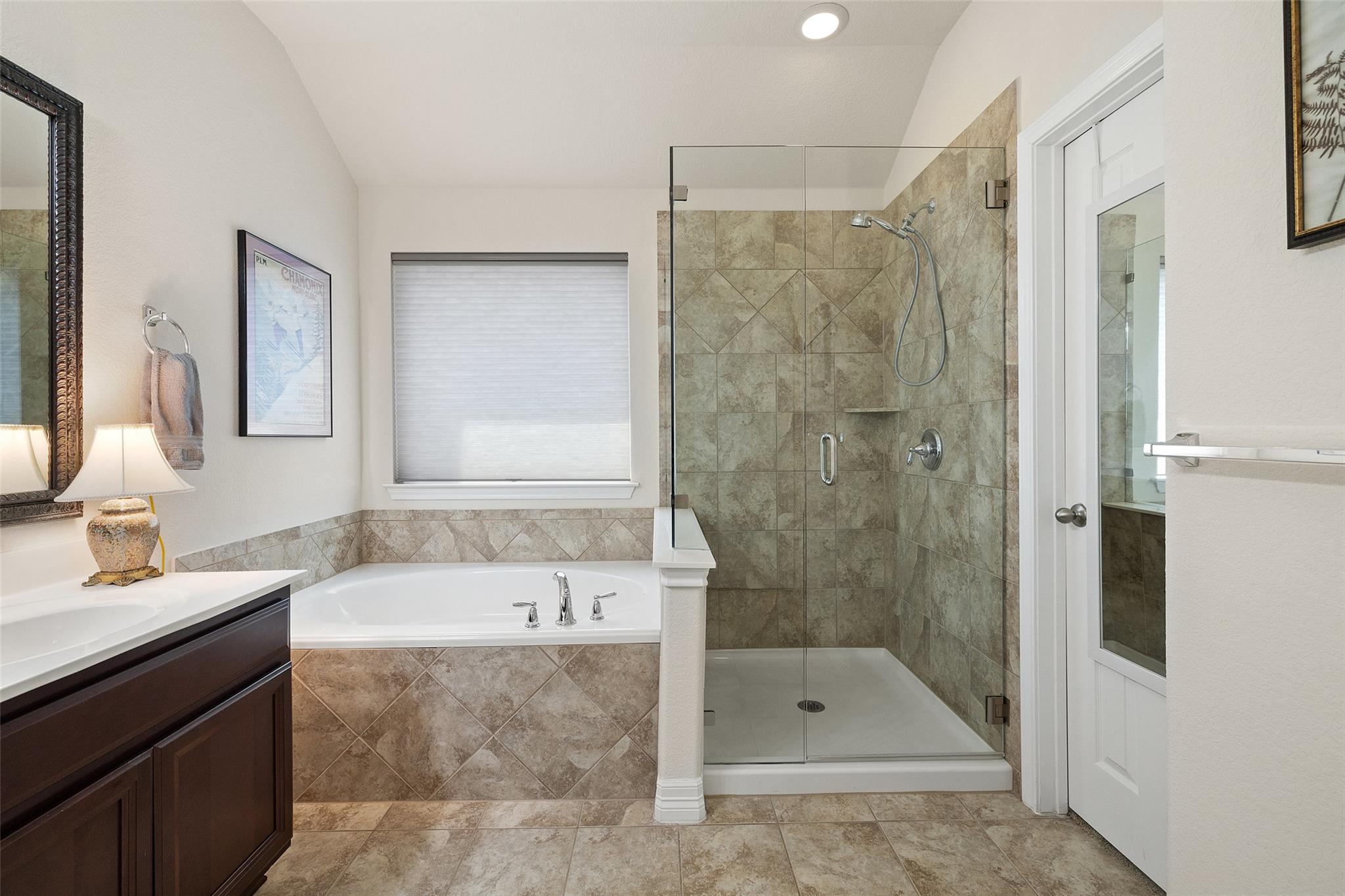 1049 Naranjo Dr, Georgetown, TX 78628